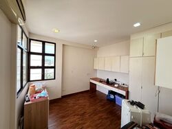 Grande Vista (D28), Condominium #523172371